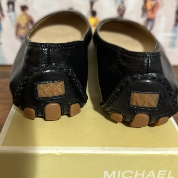 MICHAEL KORS GILLIAN BLACK SIZE 7 LEATHER FLAT NWB - Picture 7 of 10